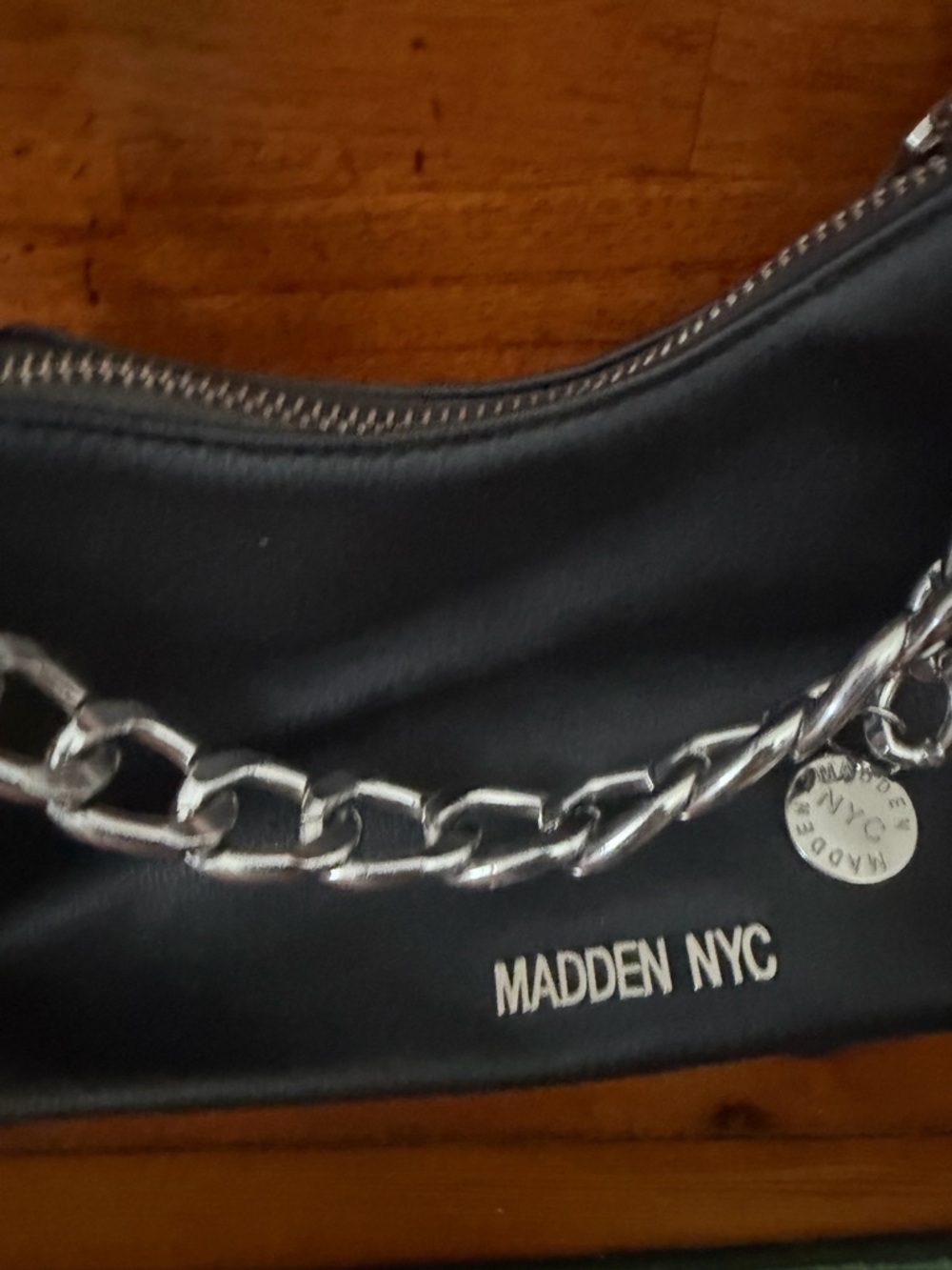 3/$25 🖤 Madden NYC Black Shoulder Bag with Chain - Picture 8 of 11